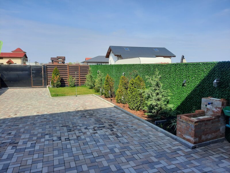 Ilfov, Casa de vanzare plus spatiu comercial